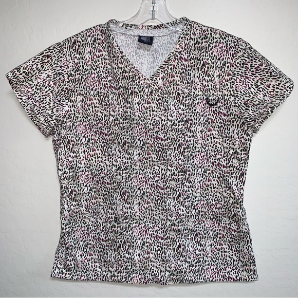 Medgear Animal Print Scrub Top - Picture 1 of 10
